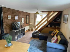 Riverside Cottage - Image 3