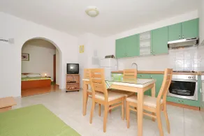 BUNGALOW LUKAS 3, pour 2 + 2 personnes, quartier calme dans un environnement verdoyant - Image 3