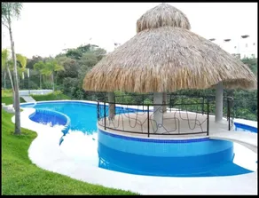 6 guests, department with jacuzzis & heated pool, - Image 3