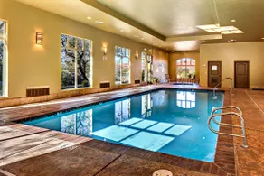 Luxury Condo *Multiple Pools with Slide/ Hot Tubs - Image 3