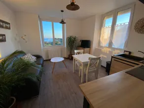 Cozy nest overlooking the sea in Plouharnel - Image 5