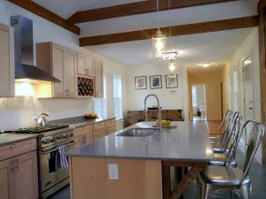 Modern farmhouse close to Montague Retreat Center - Image 2
