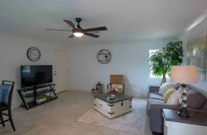 Adorable 2BR/1 Bath guesthouse in the second floor - Image 3