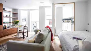 Stylish Modern Chelsea Studio - Image 5
