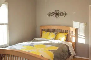 Cozy Apartment Nestled Across from Lakefront! - Image 3