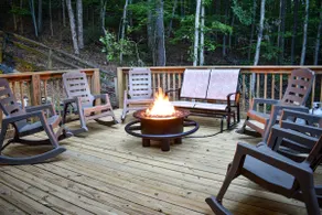 *Deck and Firepit!* + Cozy Bunkhouse - Image 3