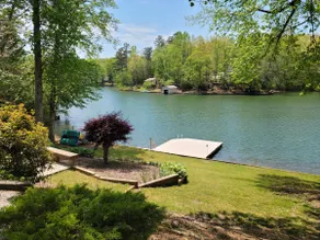 5 bdrm Lakefront home, w/kayaks, great fishing! - Image 4