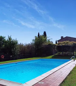 Farmhouse near Siena, en suite room, swimming pool, A/C - Image 4