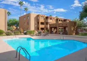 Gated Condo, Pool and Hot Tub, Near U of A - Image 2