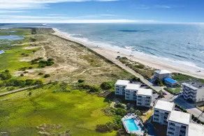Light-filled/Beach-Ocean views/Top floor condo - Image 2