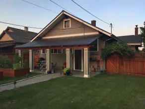 Location! Private, Charming, Craftsman - Image 5