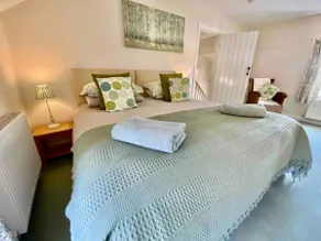 Yorkshire Wolds Cottage | Sleeps 6 | Peaceful - Image 5
