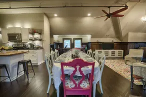The Byrnebury Loft - Image 3