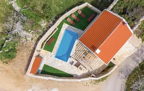 Little Villa Novalja - Image 2
