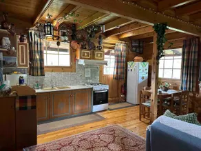Wooden cottage with private pool near to sea - Image 4