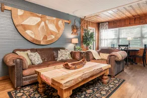 Cozy Tree House Cottage - Fireplace & Hot Tub - Image 2