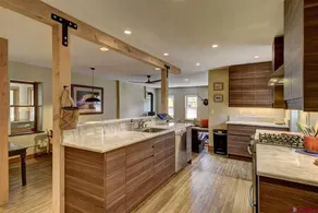 Modern Downtown Loft in Heart of Silverton - Image 4