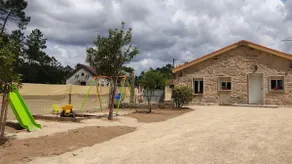 A villa with a barbecue and a swimming pool for exclusive use - Image 5