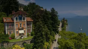 Villa Selva Luxury Lakeview Apartment - Image 2