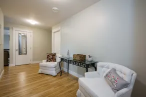 Private suite near U Vic and Cadboro Bay Beach. - Image 2