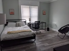 Sunset BnB 3-Bedroom near German Village - Image 5