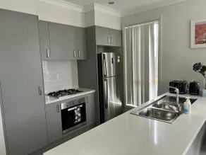 5 bedroom luxurious house in Marsden Park - Image 5