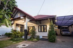 Family Vacation House in Sultan Palace Area - Image 2