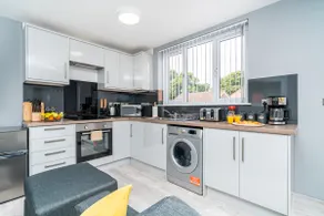 Elegant Flat Amesbury Near Stonehenge Free Parking - Image 5
