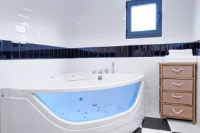 Apartment with Jacuzzi in La Llongar Asturias - Image 3