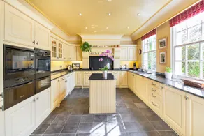 Beech House - Image 4