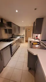 Spacious 2 bedroom flat in Baker street - Image 4