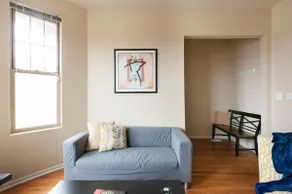 The Woodlawn Grey - Large 3bd/3ba Apt by UChicago - Image 2