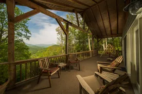 Yeehaw Lodge: Cozy cabin with million dollar views - Image 4