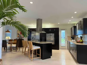 Modern Abode 3 miles from beach  - Image 3