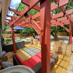 Party with Jaccuzi, Pool, Grill and Games! - Image 5
