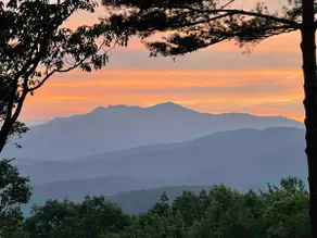 Wild Thing - Blowing Rock, Hot Tub, Big Views, NEW - Image 3