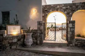 Anamnezia -Luxury Suites “Mint” - Image 3