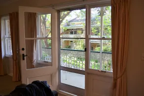 Spacious 2BR Heritage a few metres from the City - Hosted by Canstay - Image 5