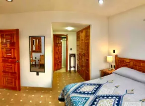 Beautiful Suite. Book 4 Nights, only pay for 3. - Image 5