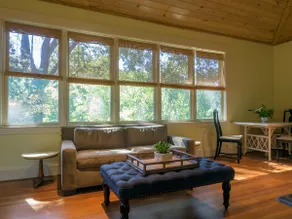 Relaxing apt by Overton Square and Overton Park. - Image 3