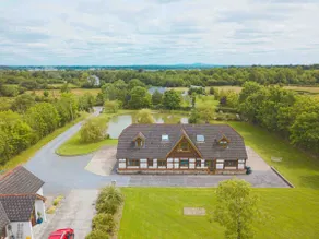 7 Bedroom Lakeside Lodge, Roscommon. 4 STAR ☘️☘️☘️☘️ - Image 4
