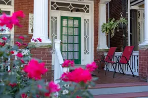 Erin's Oasis in Richmond - Image 2