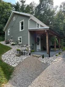 Lovely Private Home w/ Cozy Farmhouse Charm - Image 4