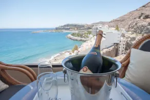 Oceanfront Escape with Elegance & Panoramic Views! - Image 5