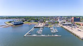 Reilly House - Urban Suite by the Marina - Image 5