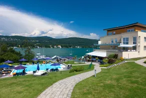 Apt. with direct lake access and pool in Velden - Image 4