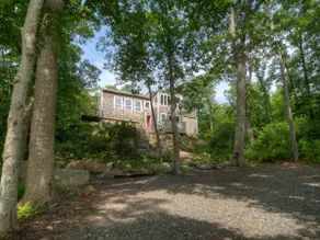 Retreat in the Trees- walk to Cape Hedge Beach - Image 2