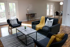 Modern Wooded Retreat - Image 3