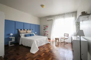 Apt with parking included. - Image 2