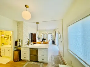 Cheerful, Charming Retreat - Image 3